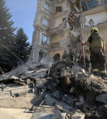У Кривому Розі завершили пошуково-рятувальні роботи на місці ракетного удару