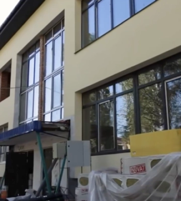 Підрядники мають завершити відновлення зруйнованого дитсадка в Гостомелі до кінця року