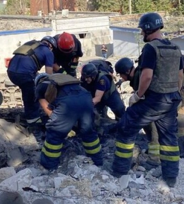 Внаслідок удару по Кривому Рогу загинули троє поліцейських та цивільна працівниця: у Нацполіції розповіли про вбитих Росією колег. ФОТО