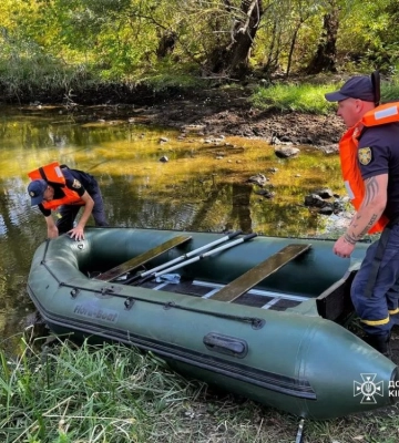 На Кіровоградщині рятувальники дістали з річки тіло потопельника