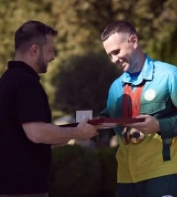 Володимир Зеленський нагородив орденами миколаївських паралімпійців та їх тренерів