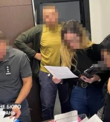 Екскомандира військової частини на Дніпропетровщині підозрюють у закупівлі неякісного одягу на 200 млн гривень