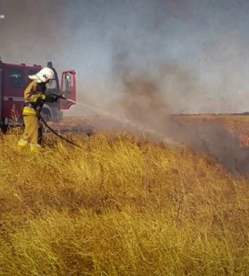 За добу на Миколаївщині вогнеборці загасили 16 пожеж, 1 з яких виникла в результаті бойових дій