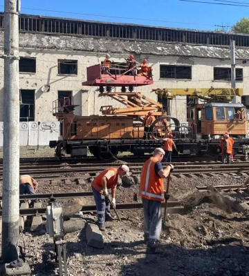 У Запоріжжі відновлено рух поїздів після ворожих ударів