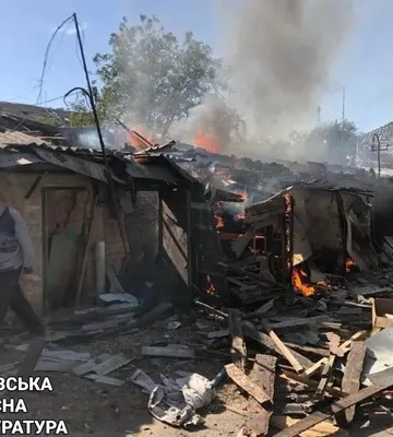 РФ нанесла удары из авиации по Харьковщине: две женщины пострадали, есть значительные разрушения