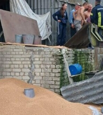 На Волині дитина впала в зерносховище: Хлопчика не вдалося врятувати. ФОТОрепортаж
