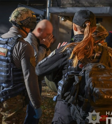 Окупанти поцілили по житловій забудові в Запоріжжі: зруйновано багатоквартирний  будинок