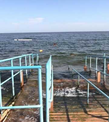Як в Одесі працює пляж для людей з інвалідністю