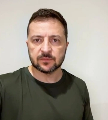 Близько сотні авіабомб щодня використовує Росія проти України – звернення президента