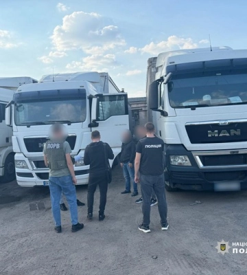 На Одещині поліція перекрила канал виїзду ухилянтів за кордон під виглядом водіїв