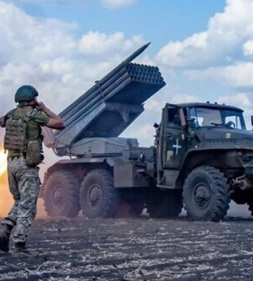 За сутки на фронте 153 боестолкновения, треть из них на Покровском и Кураховском направлениях, - Генштаб