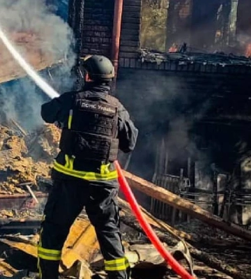 Через атаку окупаційних військ у Херсоні горів будинок 