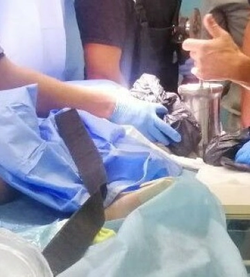 Во Львове трехлетний ребенок засунул руку в электромясорубку