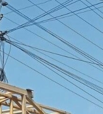 На Дніпропетровщині війська рф атакували автівку енергетиків