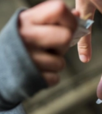 В Іршаві викрили наркоторговця: збував метамфетамін у лікарні та парку