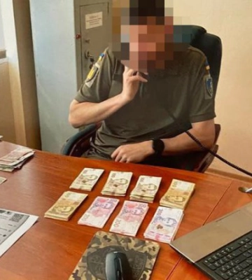 Використовував війсьових для ремонту будинку: Ексвоєнкому із Запоріжжя повідомлено про нову підозру. ФОТОрепортаж