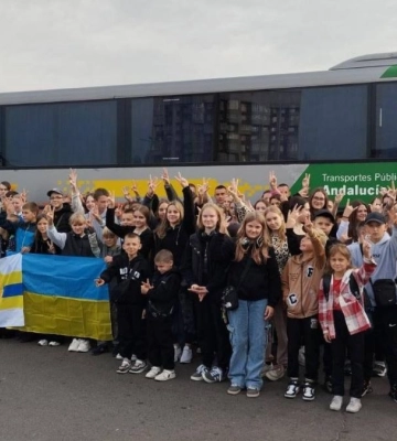 Майже 100 дітей з Рівненщини відправились на оздоровлення до Артеку
