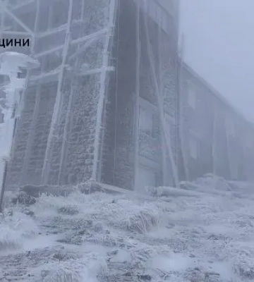 Зима близько: рятувальники показали відео із засніжених Карпат