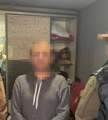 На Прикарпатті затримали ще двох паліїв авто військових