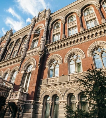 Частка непрацюючих кредитів у банківському секторі знизилася до 33,1%