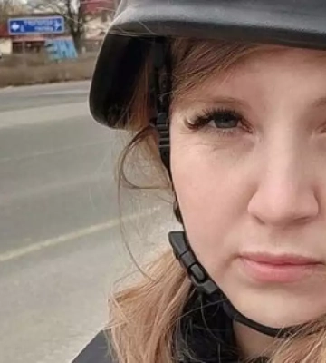 У Херсоні невідомий напав на журналістку МОСТ’а, яка знімала будівництво підземних шкіл