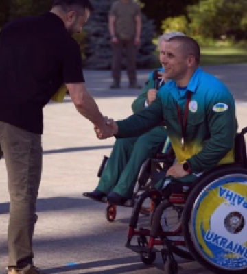 Паралімпійців зі Львівщини президент відзначив державними нагородами