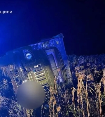 Правоохоронці Кіровоградщини шукають свідків ДТП, у якій загинув водій вантажівки