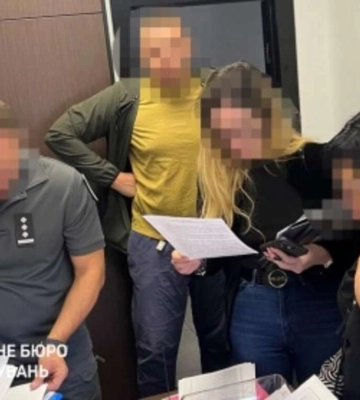 Закупили неякісний одяг для ЗСУ на 200 млн грн: На Дніпропетровщині викрито масштабну оборудку, - ДБР. ФОТОрепортаж