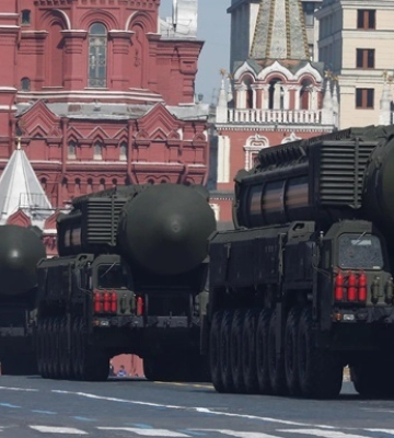 Оновлений блеф: хто і чому допомагає РФ залякувати світ ядеркою