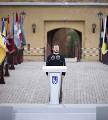Президент привітав воїнів із Днем захисників і захисниць України