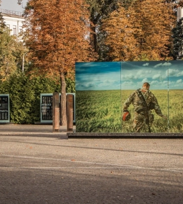 Дніпро зупинився, аби вшанувати пам’ять полеглих Героїв під час акції до Загальнонаціональної хвилини мовчання
