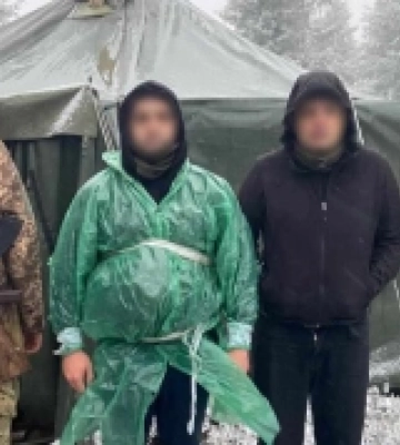 У горах Закарпаття ледь не замерзли двоє чоловіків, які прямували в Румунію