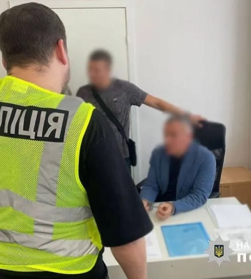 Советник руководителя медуниверситета в Киеве получил подозрение в фиктивном зачислении иностранцев