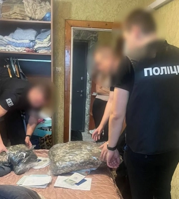 Заробив 3,7 млн грн на фіктивній поставці комплектуючих до БПЛА: на Закарпатті викрили підприємця