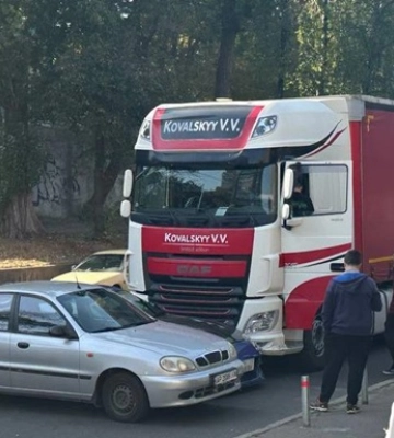 В Києві у водія на дорозі стався напад епілепсії
