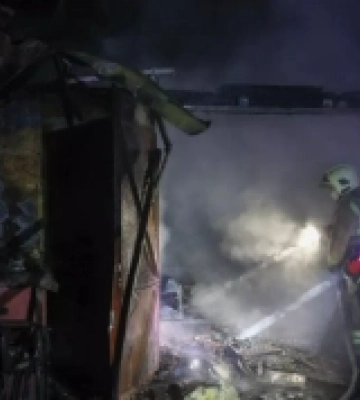 В гаражі біля Рівного згорів автомобіль