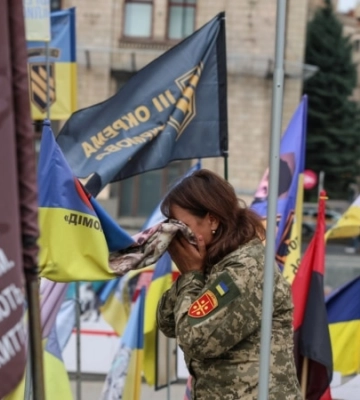 В Киеве провели общенациональную минуту молчания ко Дню защитников и защитниц 