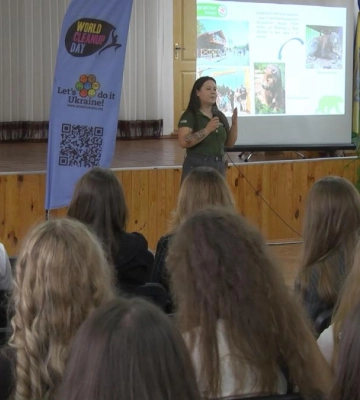 У центрі Рівного - затори через зіткнення легковиків (ВІДЕО)
