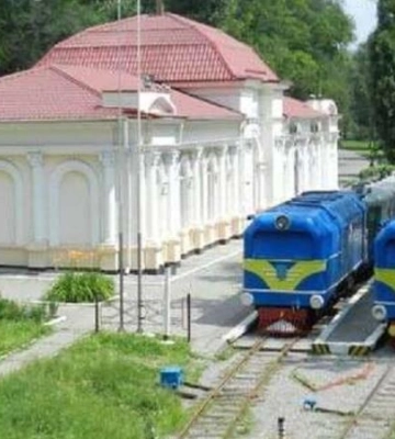 Дніпровська дитяча залізниця запрошує на навчання дітей від 10 років