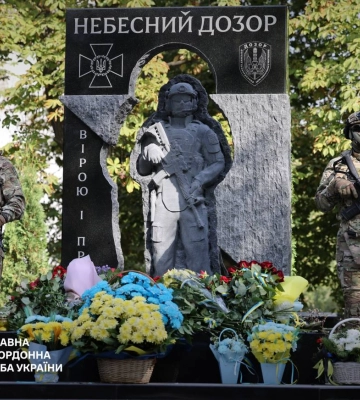 У Києві з&#039;явилась меморіальна скульптура на честь загиблих прикордонників 