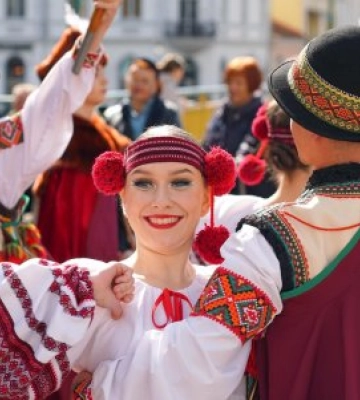 В Ужгороді сьогодні офіційно стартував XIX міжнародний фестиваль «Інтерлялька»