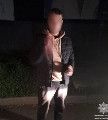В Ужгороді зупинили нетверезого керманича, позбавленого права керування