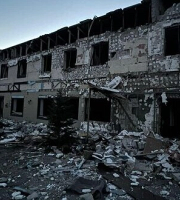 Росіяни вдарили по готелю в Слов’янську: Поранено 1 особу. ФОТО