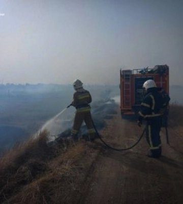 За добу миколаївські вогнеборці ліквідували 14 пожеж
