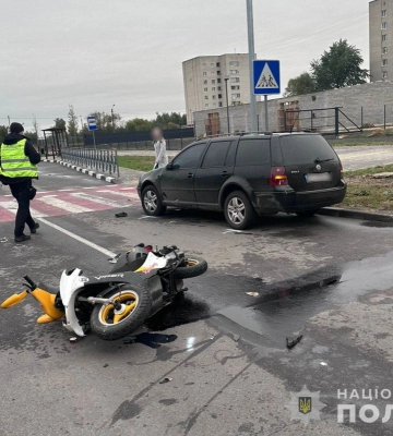 На Волині внаслідок ДТП постраждала мотоциклістка, вона у лікарні