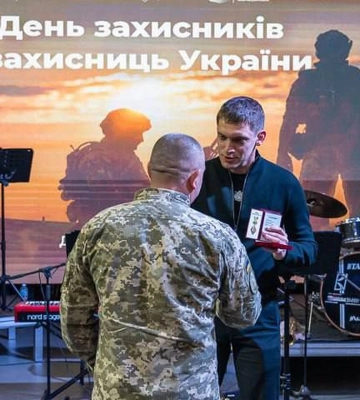 За мужність та самовідданість: у День захисників та захисниць України в Запоріжжі відзначили військовослужбовців