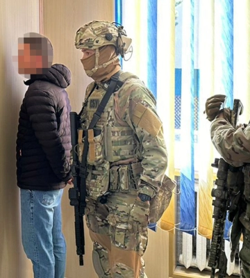 На Прикарпатті затримали прикордонника, який переправляв військовозобов’язаних за кордон