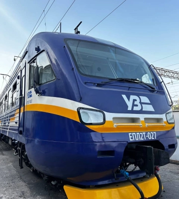 "Укрзалізниця" модернізувала електропоїзд "Борсук": де він курсуватиме (ФОТО)