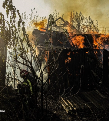 Рятувальники на Сумщині 4 рази ліквідовували пожежі в житловому секторі, які виникали через ворожі удари