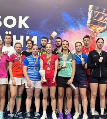 Спортсмени з Дніпра вибороли 14 медалей на Кубку України з бадмінтону